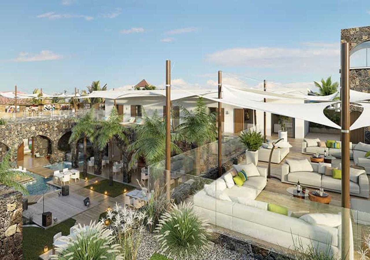 Hacienda Plaza Hotel Pereybere Beach Exterior photo