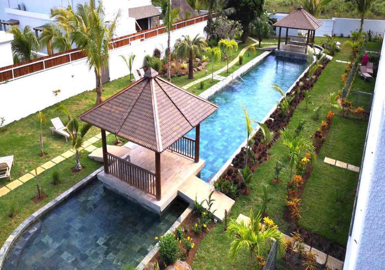 Hacienda Plaza Hotel Pereybere Beach Exterior photo