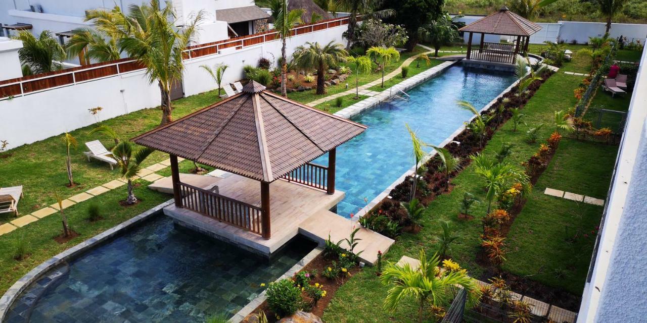Hacienda Plaza Hotel Pereybere Beach Exterior photo
